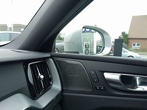 Volvo  Plus, B4 Mild-Hybrid/360°/Pano/H&K/Memory